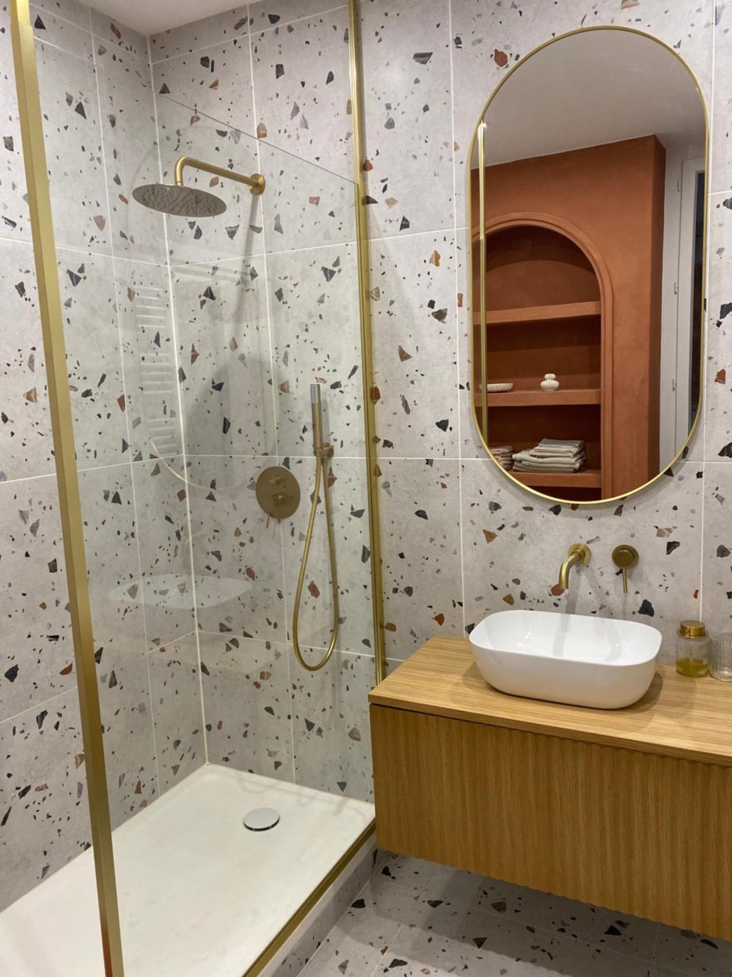 La Halte Des Arenes De Nimes Appartement De Charme Terracotta Екстер'єр фото